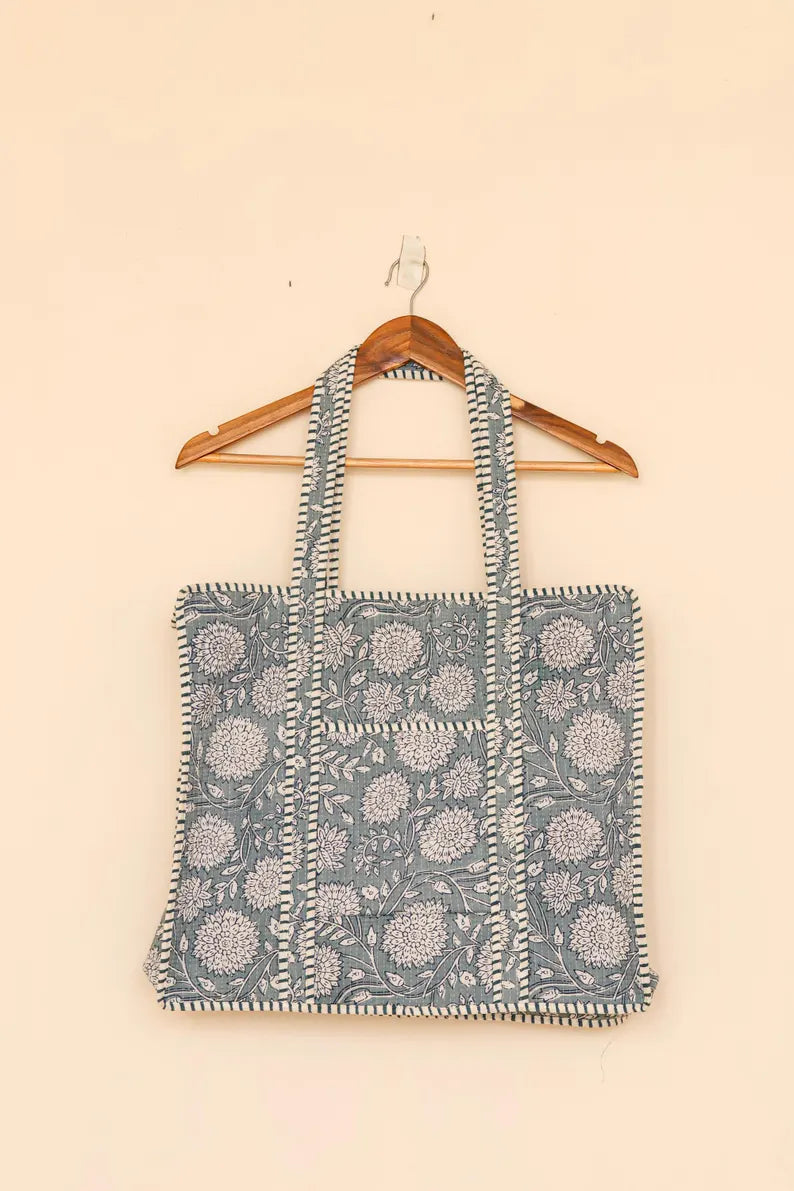 Handgemaakt Blauwe Bloemen Quilted Katoenen Tote Bag