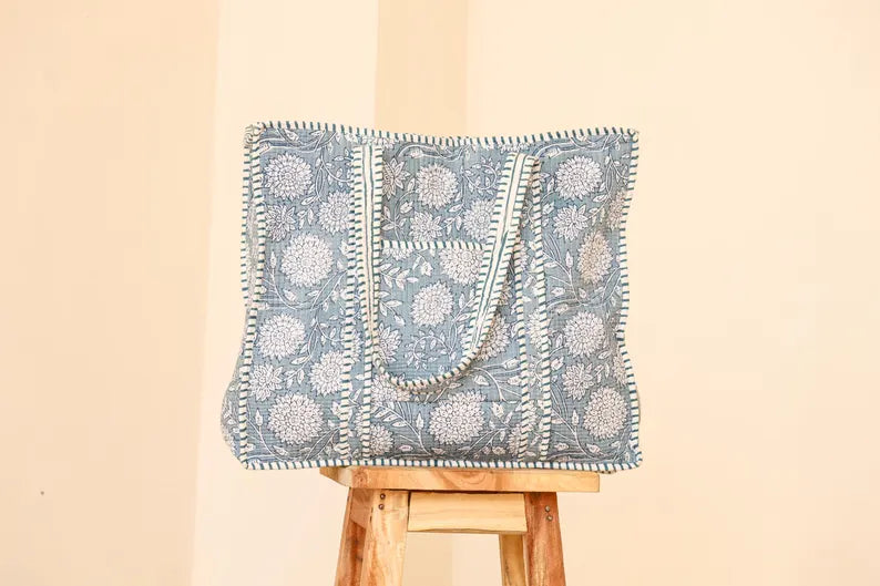 Handgemaakt Blauwe Bloemen Quilted Katoenen Tote Bag