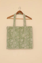 Saliegroen Bloemen Quilted Katoenen Tote Bag