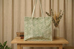 Handgemaakt Quilted Katoenen Tote Bag in Saliegroen Bloemen